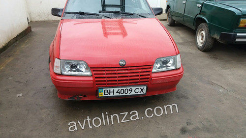 Линзованные фары Opel Cadet E